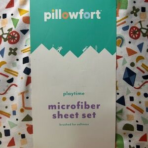 Pillowfort Multicolor Microfiber Sheet Set